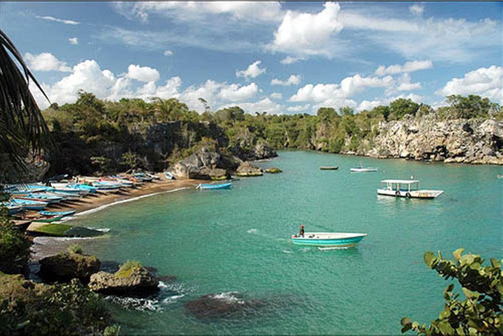 Hotel El Viejo Pirata Boca de Yuma Ngoại thất bức ảnh