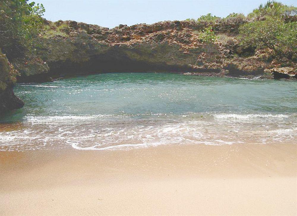 Hotel El Viejo Pirata Boca de Yuma Ngoại thất bức ảnh