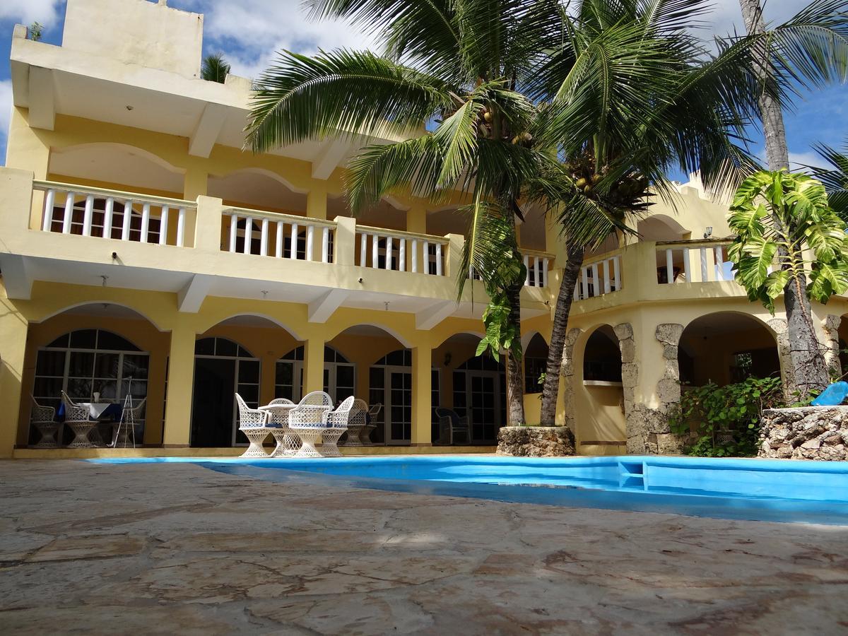 Hotel El Viejo Pirata Boca de Yuma Ngoại thất bức ảnh