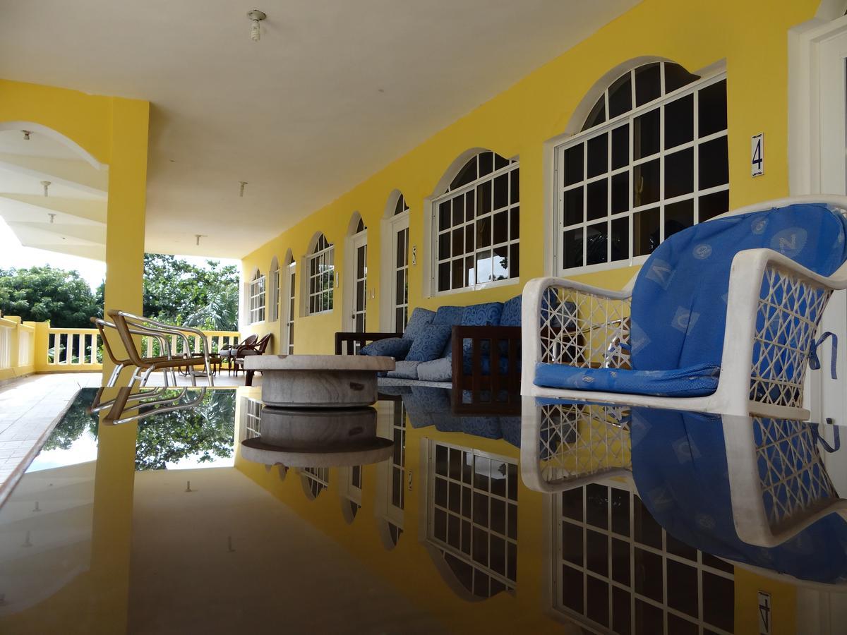 Hotel El Viejo Pirata Boca de Yuma Ngoại thất bức ảnh