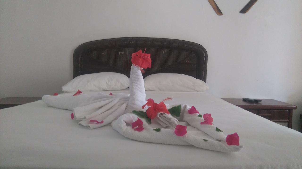 Hotel El Viejo Pirata Boca de Yuma Ngoại thất bức ảnh