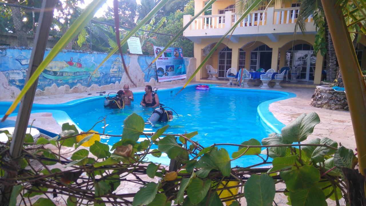 Hotel El Viejo Pirata Boca de Yuma Ngoại thất bức ảnh